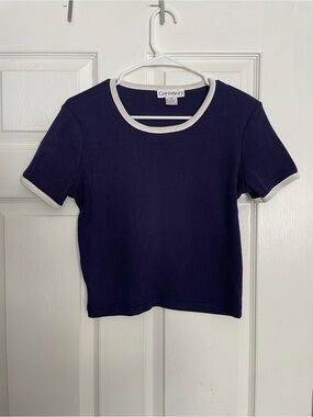 Vintage Currants Eggplant Purple Short Sleeve Crewneck Top with White Trim